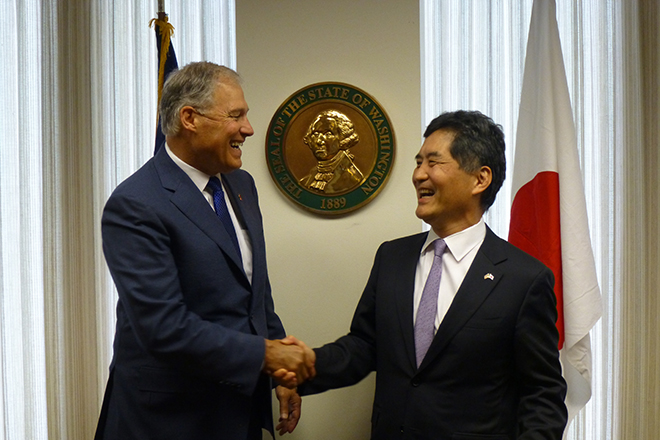 日本とワシントン州、経済協力で署名式