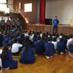 Hisashi-Iwakuma-talks-at-Japanese-schools