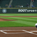 Mariners-Iwakuma-Finale-with-Ichiro