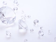 初の女性総理大臣の誕生?〜地球からの贈りもの〜宝石物語