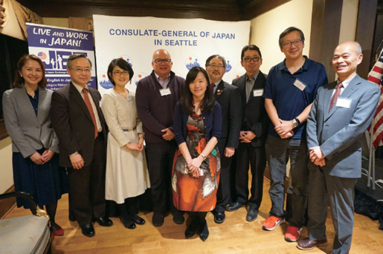 領事公邸で教育シンポジウム