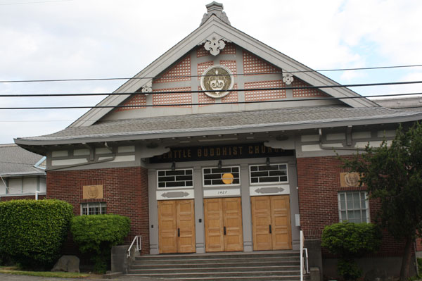 シアトル別院仏教会の体育館 日本語サポート付きワクチン接種会場に