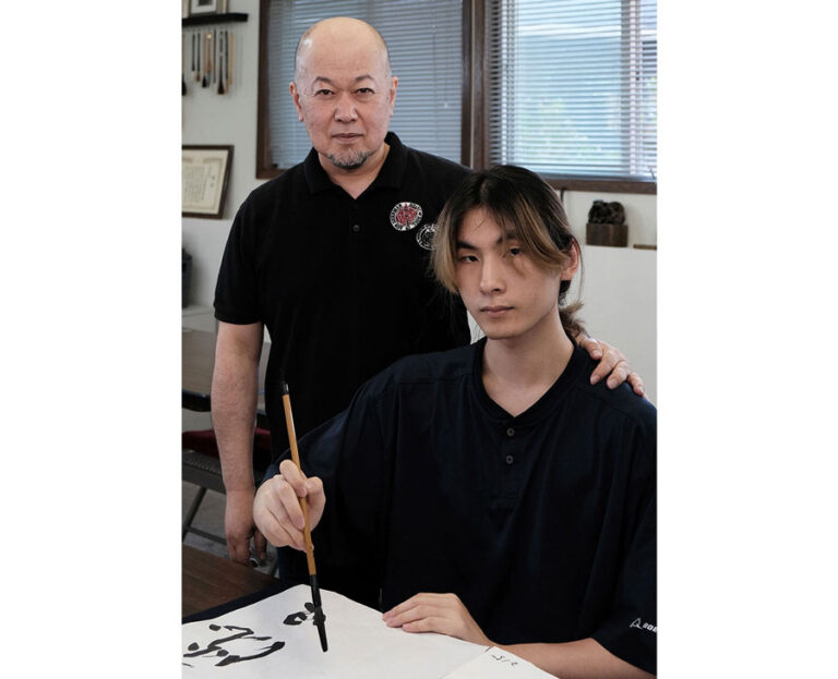 毎日書道展 明藤書道会から入賞者39名、Ｕ23毎日賞に高校生の鷹松昂暉さん