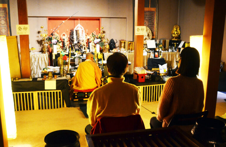 神護寺、お盆施餓鬼大法会並びに初盆献灯供養2025