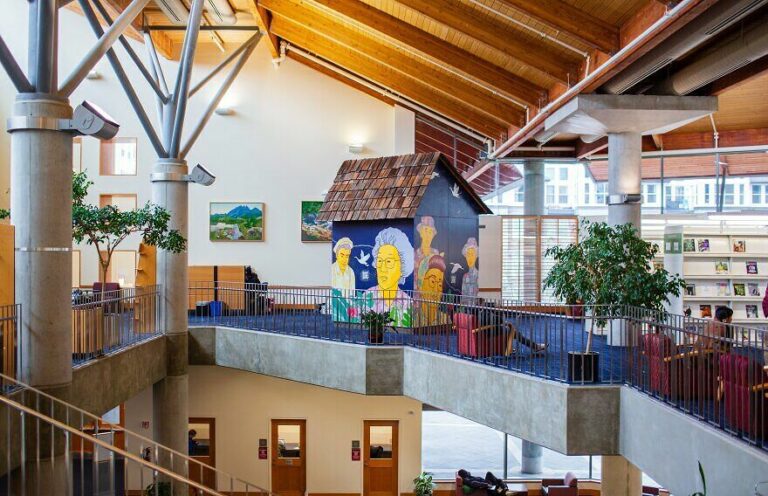 「エマージング・ラディアンス」アーティスト・トーク開催