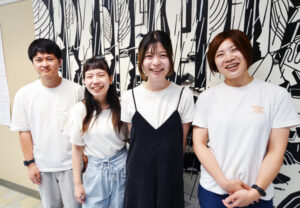 four-foster-youth-in-front-of-mural---best--DSC_5861-PS-ADJ | Seattle’s Japanese Community News – North American Post