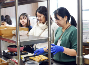 cooks-DSC_6489-PS-ADJ | Seattle’s Japanese Community News – North American Post